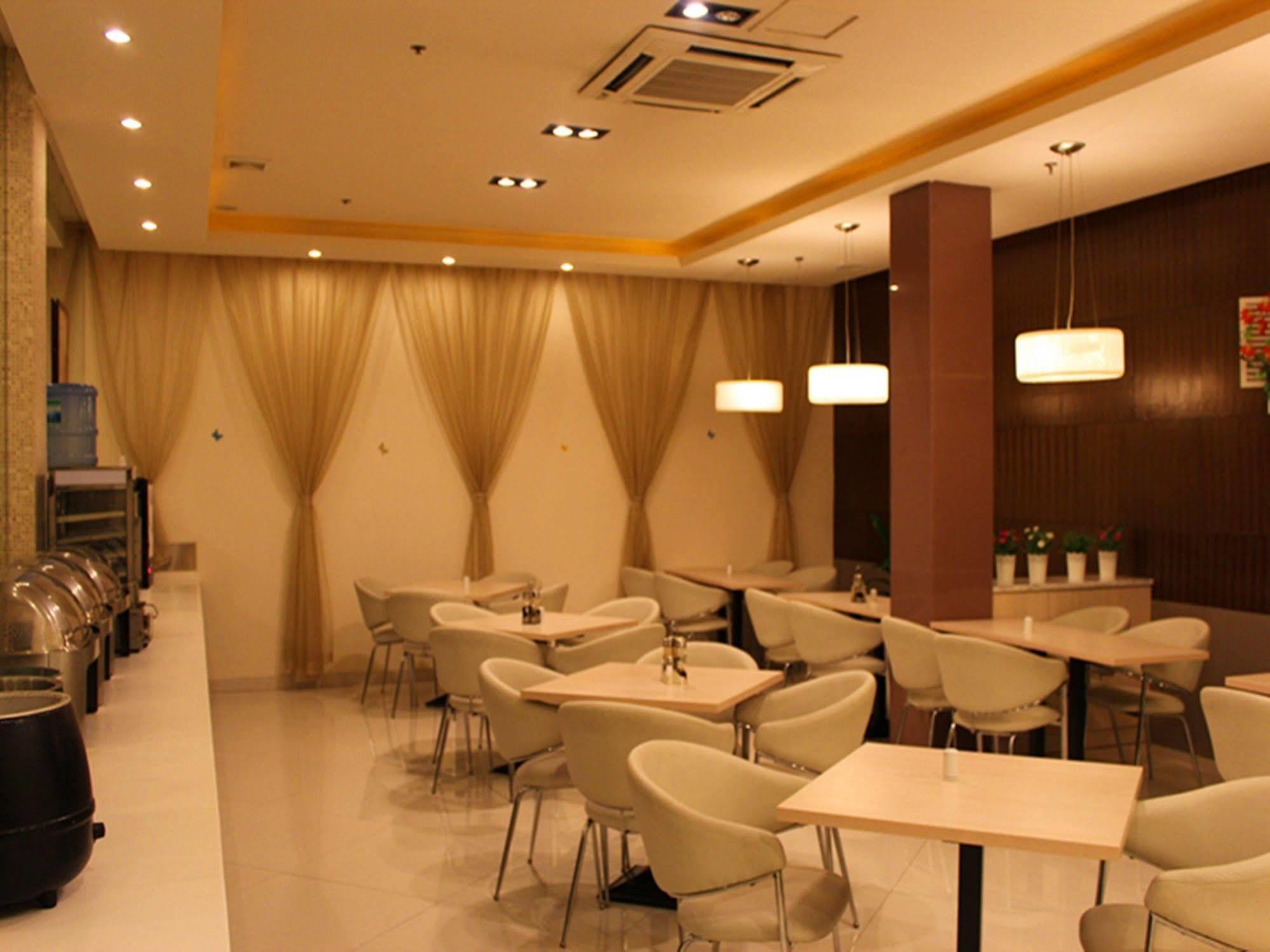 Jingjiang Inn Shanghai Jiading Chengzhong Road Bagian luar foto